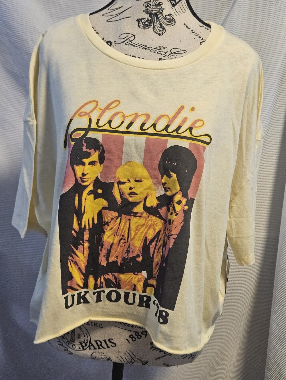 NWT No Boundaries Blondie Graphic Boxy Crop Tee Shirt XL 16-18 Yellow